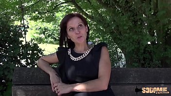 Emilie, Jolie Maman En Manque De Chew